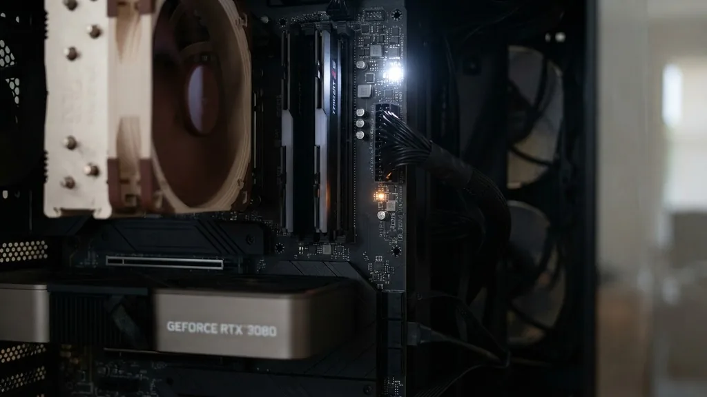 Understanding the Debug LED System - why is there a white light on my motherboard
